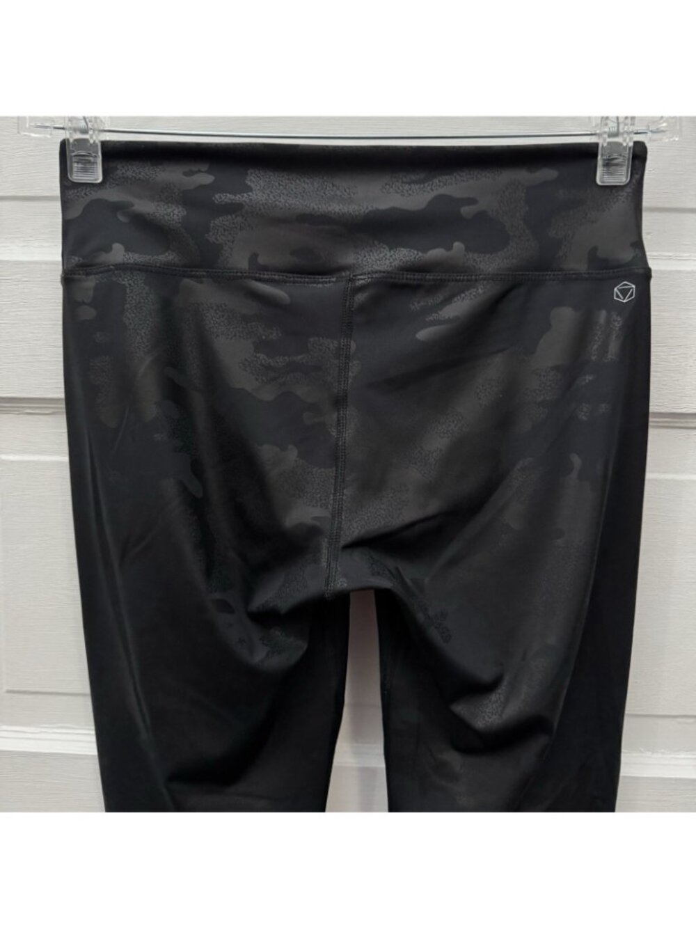 AR-33 Womens L Black Camo 7/8 Leggings Mid Rise Compression Made USA - Picture 7 of 12